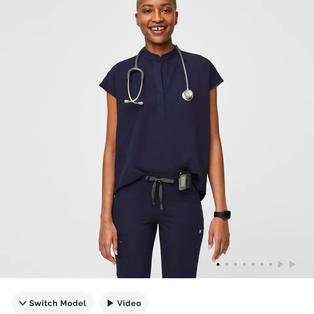 Figs Rafaela Women's Navy Top and Zamora Joggers